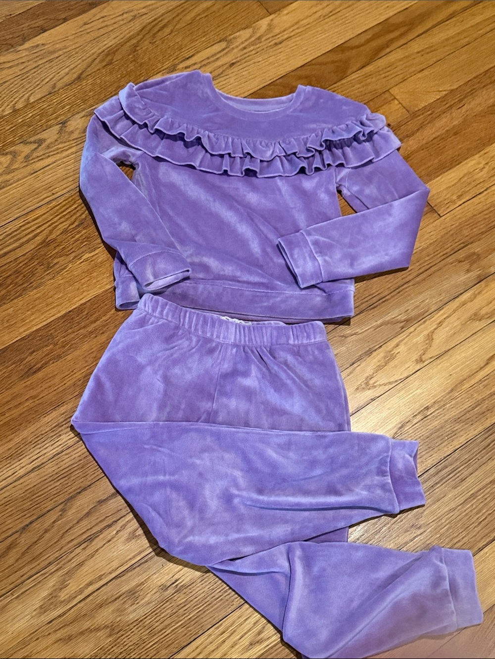 3/$12 btween Purple Velour Ruffle Lounge Set (7)